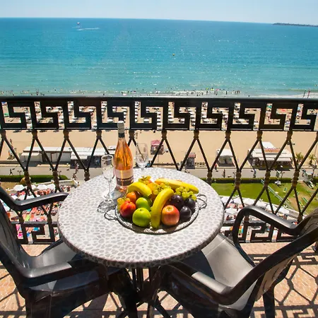 Imperial Palace מלון 4*