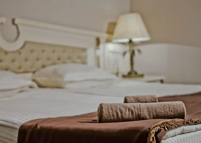 Отель Imperial Palace 4*