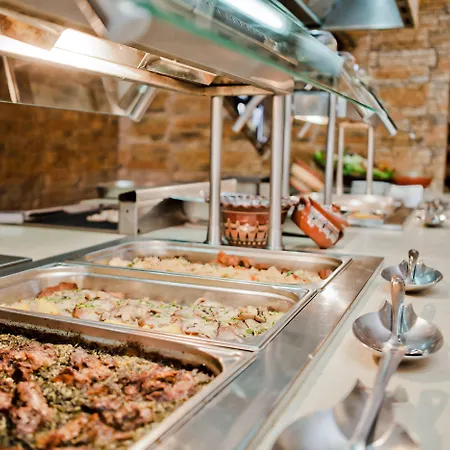 Imperial Palace 4* 阳光海滩