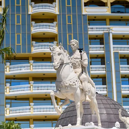 מלון Imperial Palace סאני ביץ'