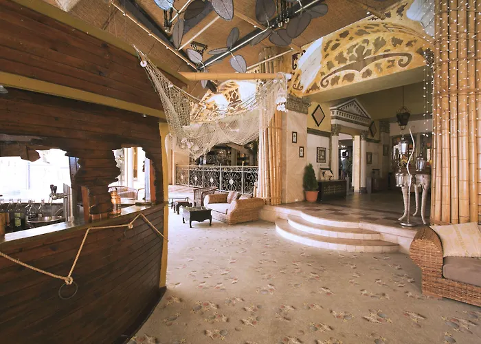 Imperial Palace מלון 4*